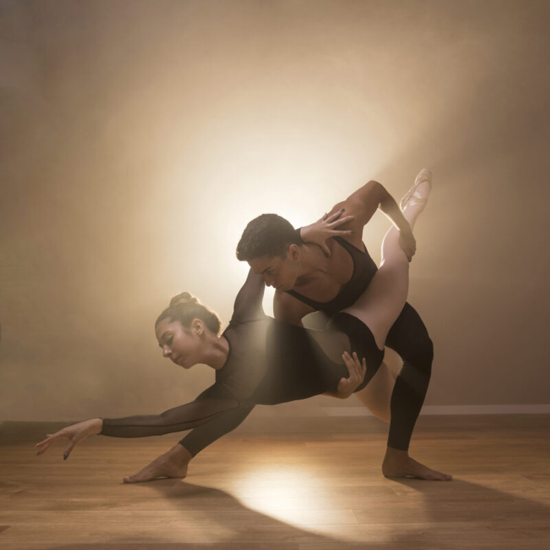 full-shot-ballet-fish-pose